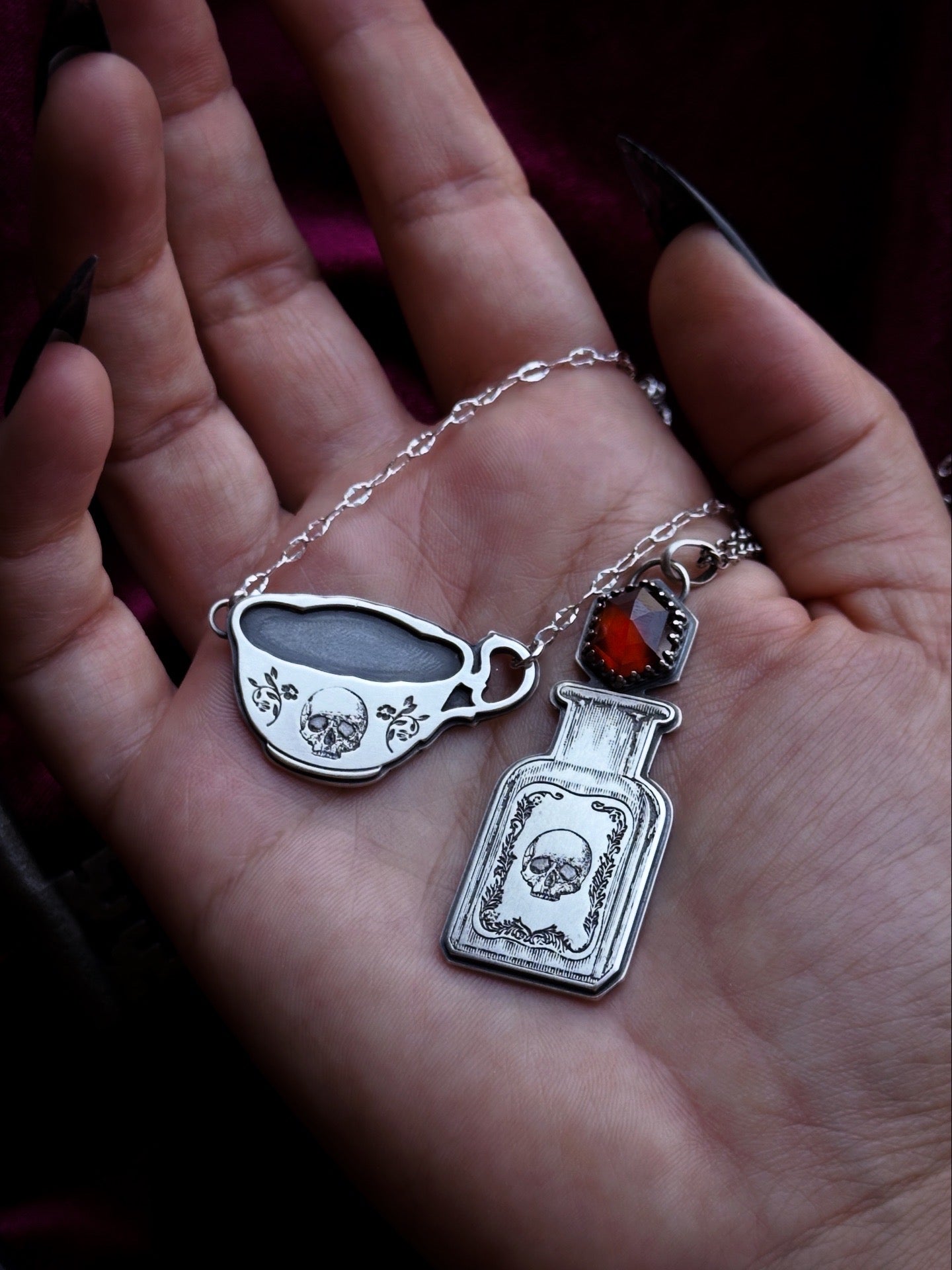 The Poisoner Necklace II