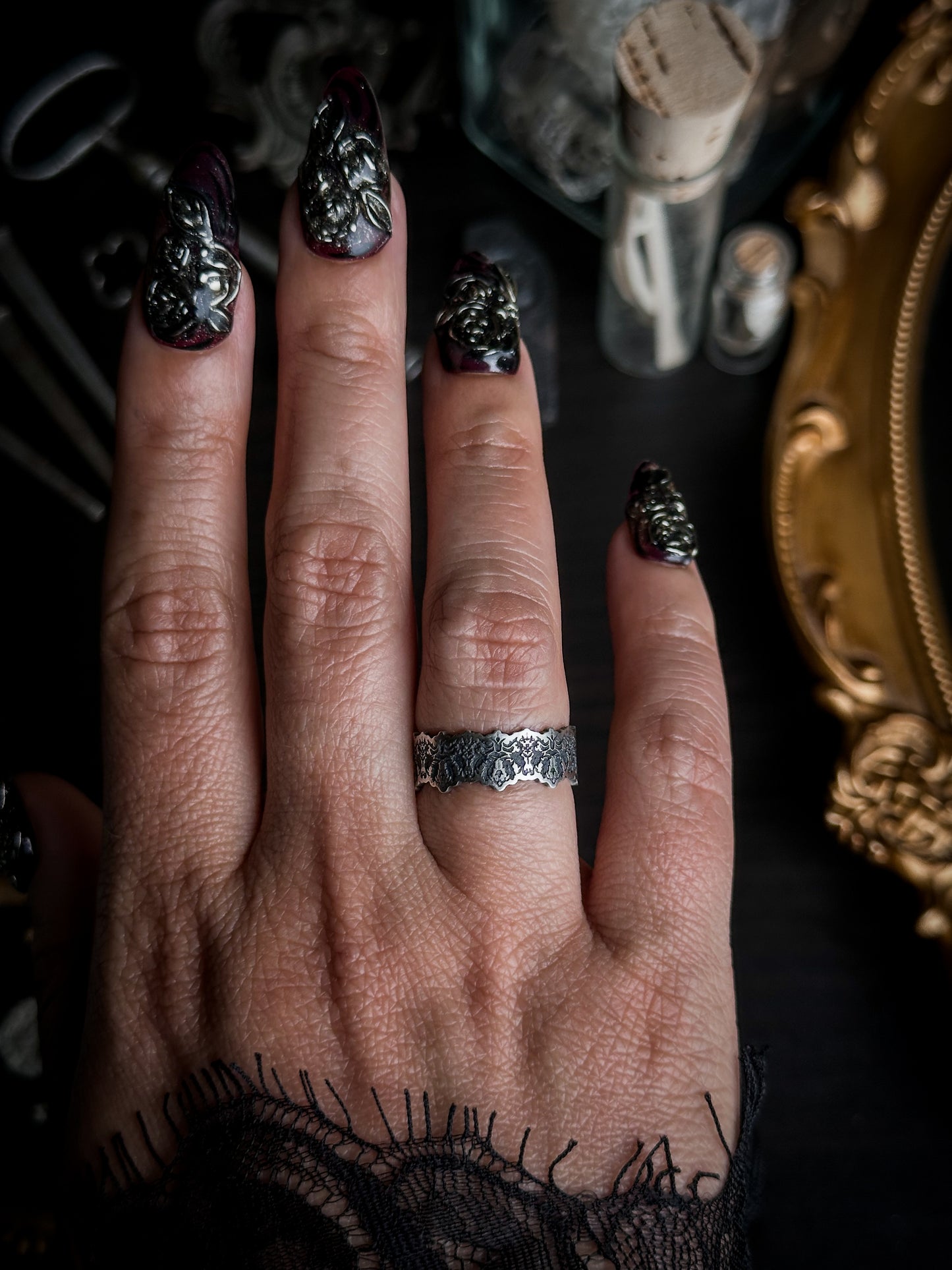 Damask Ring Band
