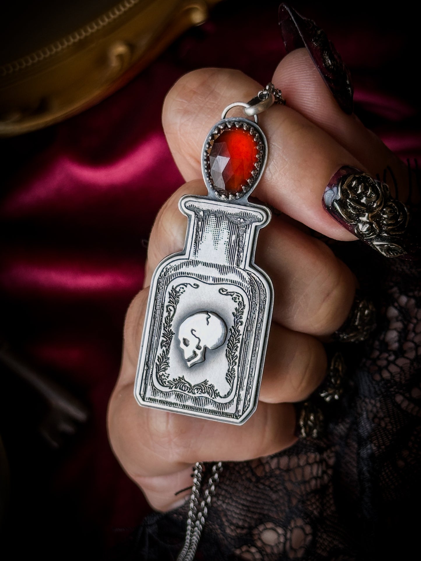 The Poisoner Necklace