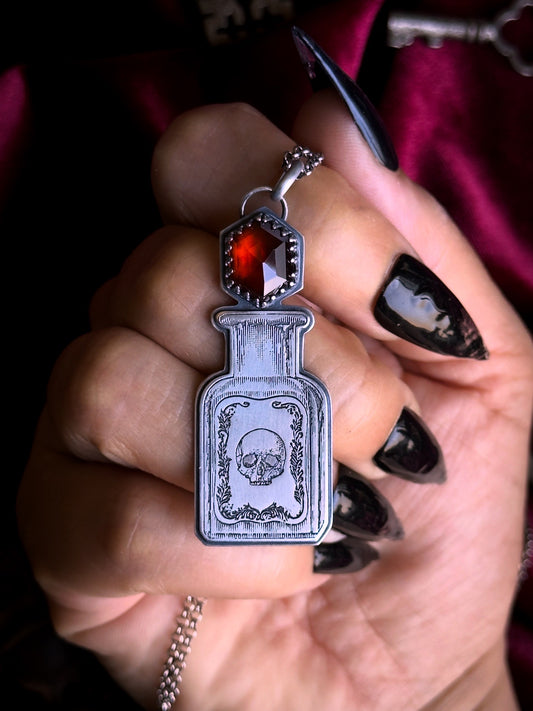The Poisoner Necklace II